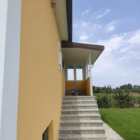 Casa Dei Fiori Feriehus Sarakinádhon